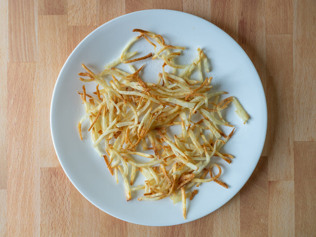 Air fried shoestring potato fries